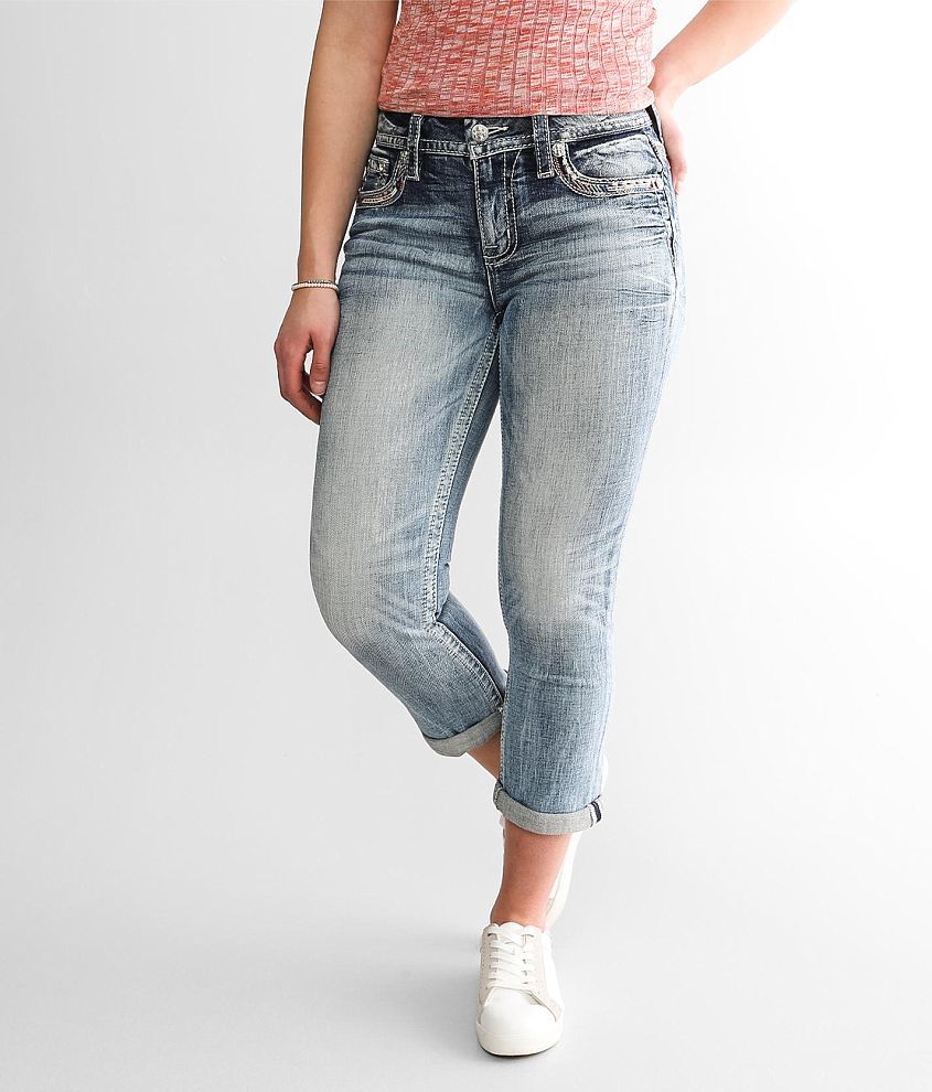 Curvy Mid-Rise Cuffed Stretch Capri Jean - thumbnail 2