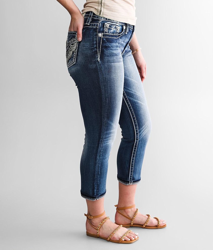 Curvy Mid-Rise Cuffed Stretch Capri Jean - thumbnail 2