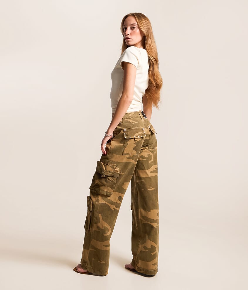 Mid-Rise Wide Leg Camo Cargo Stretch Pant