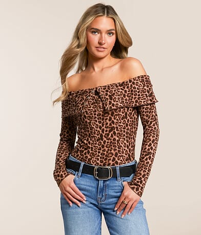 Willow & Root Off The Shoulder Cheetah Top front view