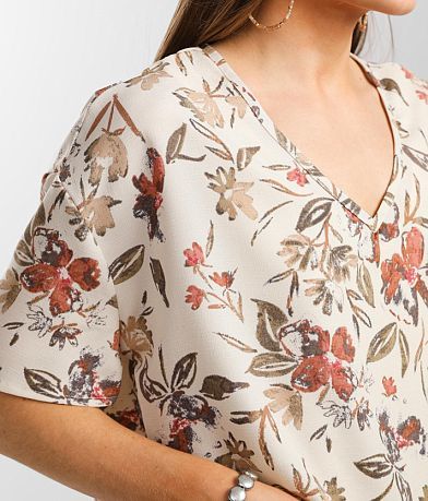 Buckle Black Woven Floral Top misc detail 1 view