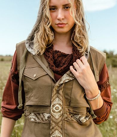 Gimmicks Reverse Pieced Knit Hooded Vest MISC_DETAIL_1