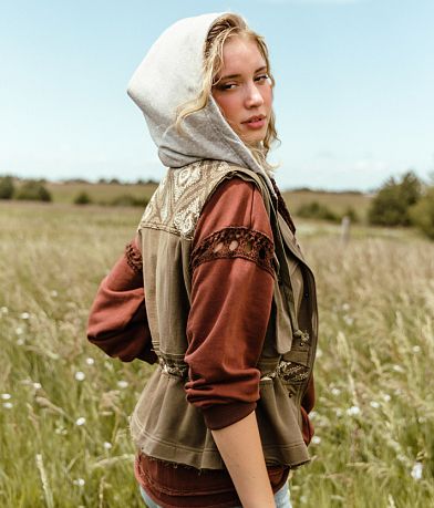 Gimmicks Reverse Pieced Knit Hooded Vest front view
