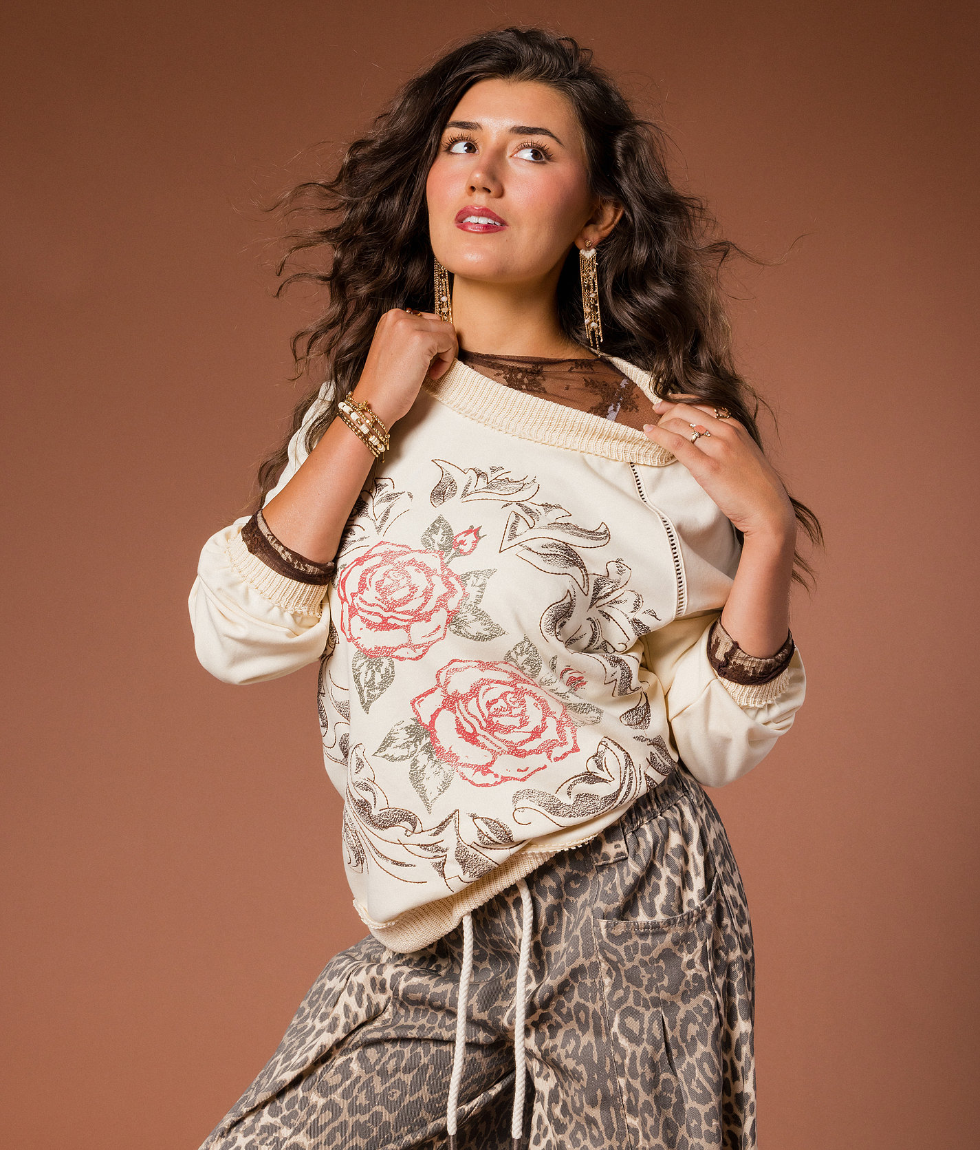 Floral Embroidered Pullover
