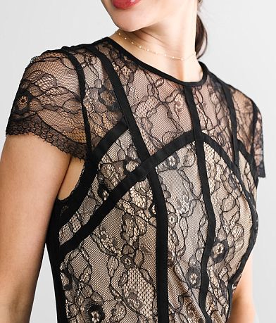 red by BKE Lace Top MISC_DETAIL_1
