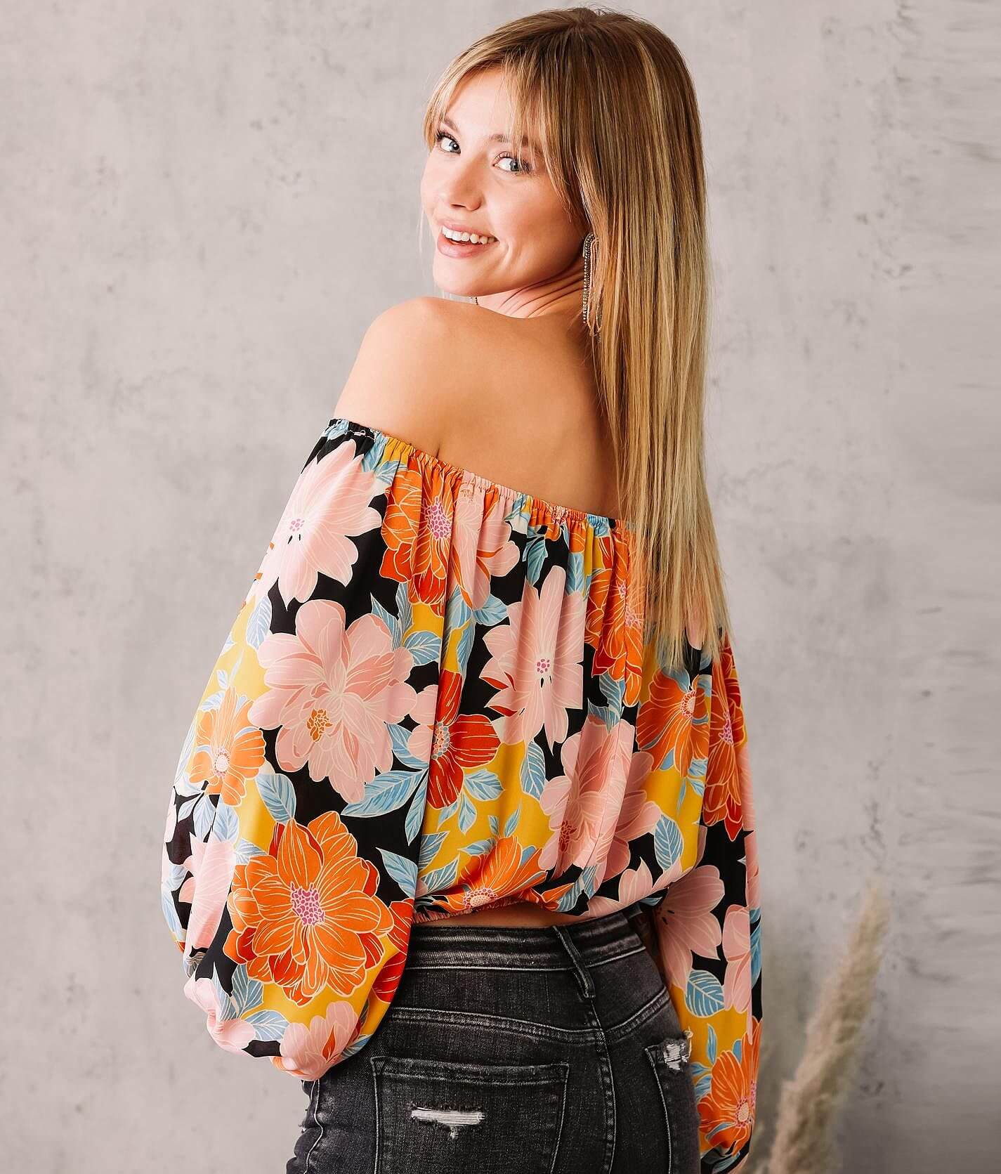 トップス apple Willow & Root Floral Cropped Top - Women's Shirts & Blouses