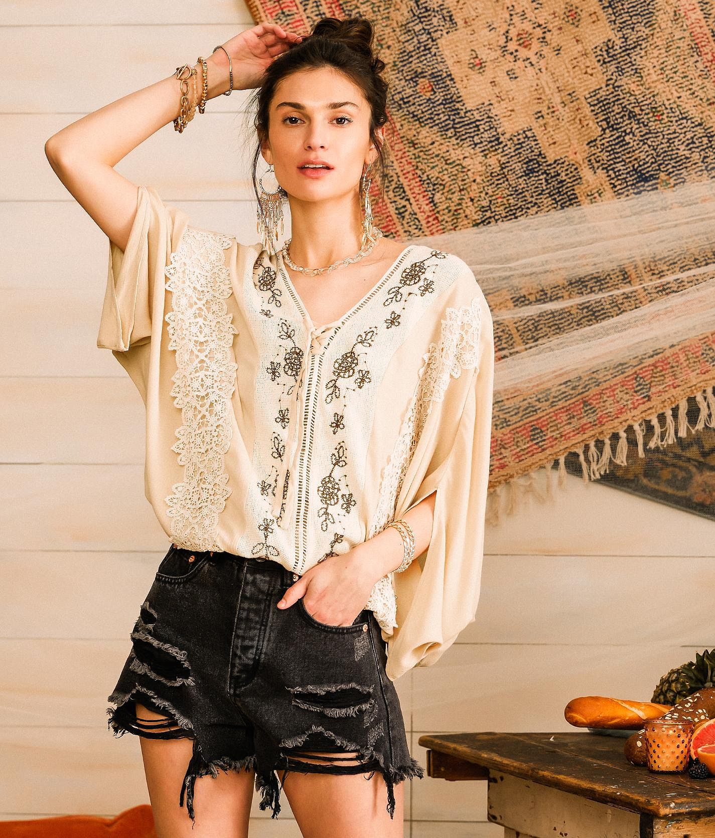 HALF SLEEVE EMBROIDERY LACE BLOUSE【STORE限定】