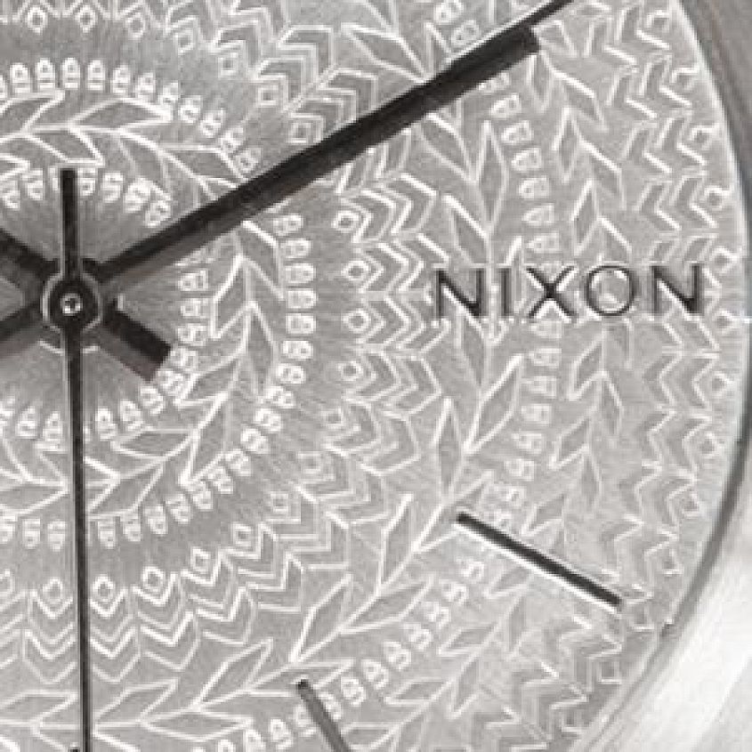 時計 NIXON CLUTCH ALL SILVER Clutch 42 | Matte Silver / Thyme | 42mm Analog Watch – Nixon US