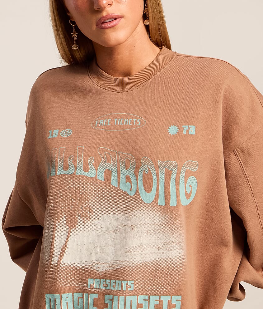 Take A Tour Oversized Pullover