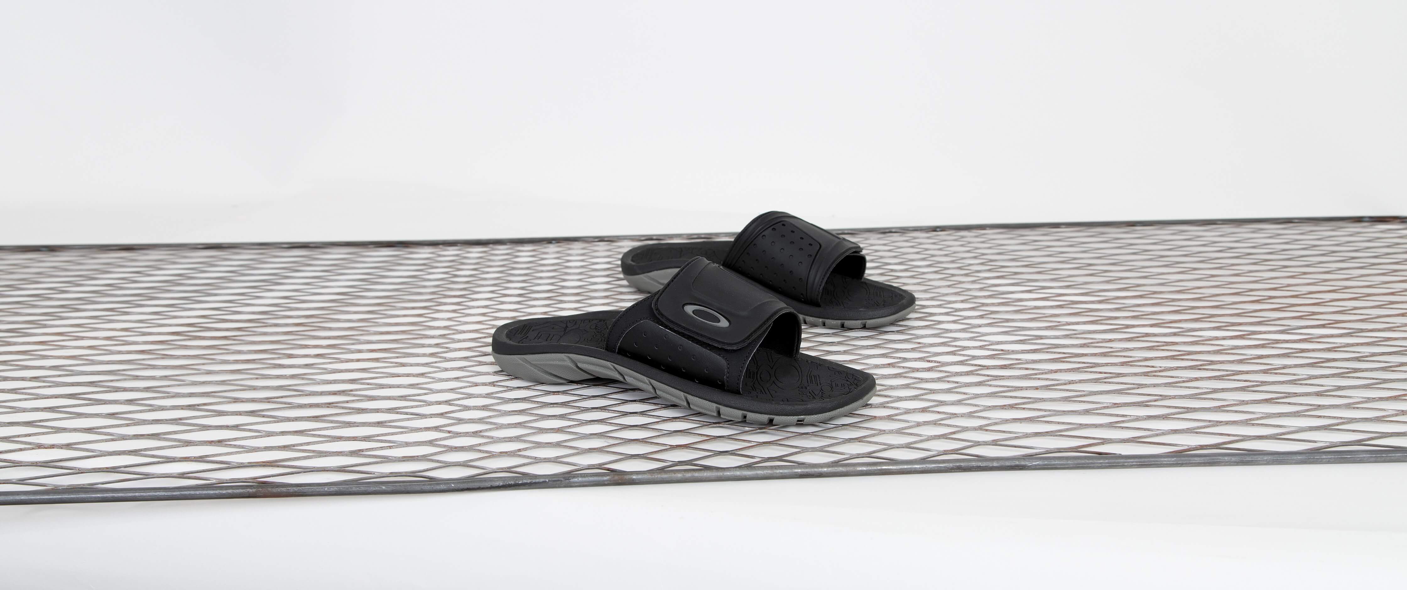 oakley supercoil slide