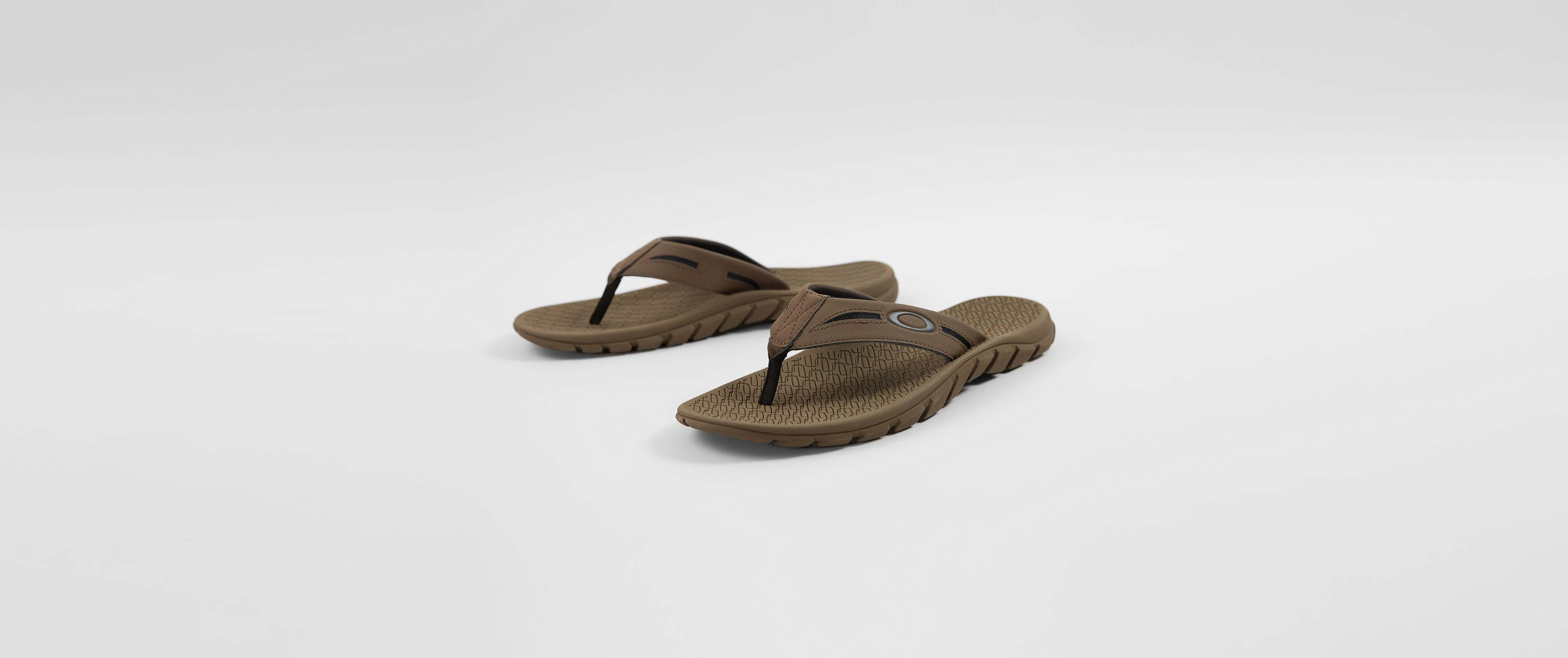 oakley slippers price