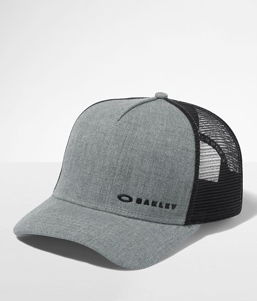 Oakley Chalten Trucker Hat front view