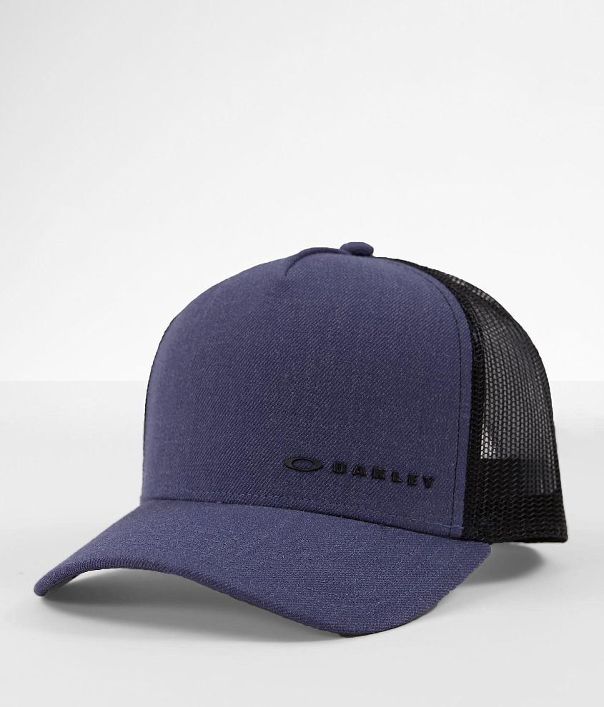 Oakley Chalten Trucker Hat front view