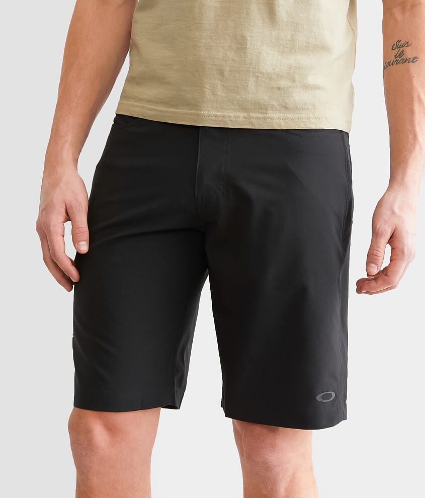 Oakley mens shorts online