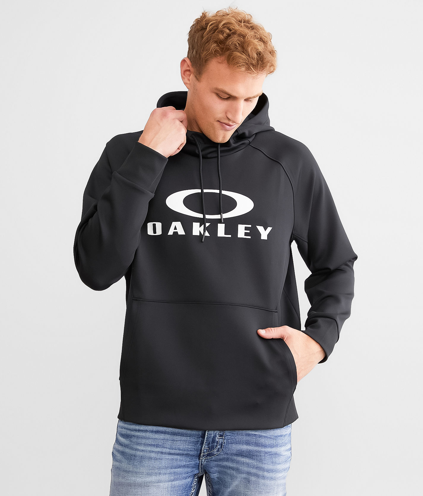 Black oakley outlet hoodie