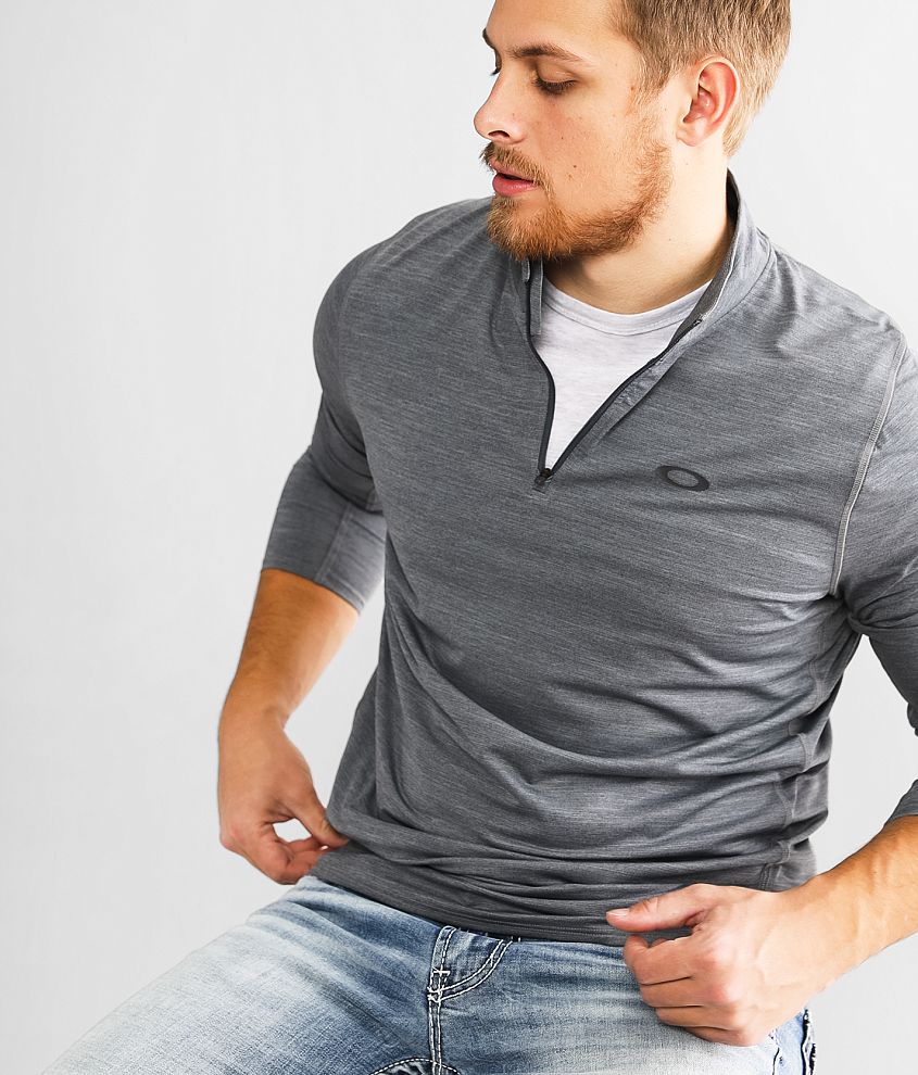 Oakley Gravity Range Performance Pullover Men s Activewear in Stone Gray Hthr Buckle