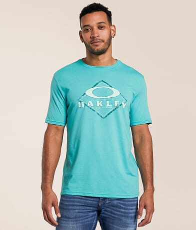 Oakley Distressed O Stack O Hydrolix™ T-Shirt front view