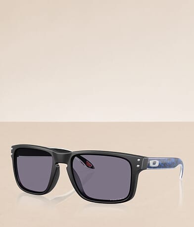  Oakley Holbrook™ Prizm™ Sunglasses front view
