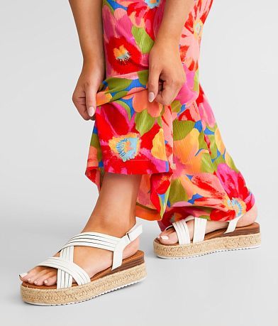 Pierre Dumas Magic Flatform Sandal misc detail 4 view