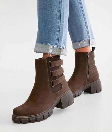 Pierre Dumas Camden Lug Ankle Boot misc detail 5 view