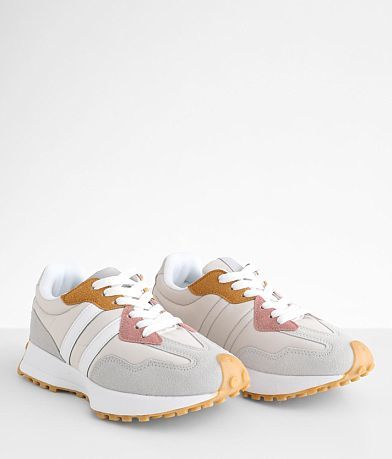 Berness Lana Sneaker misc detail 1 view