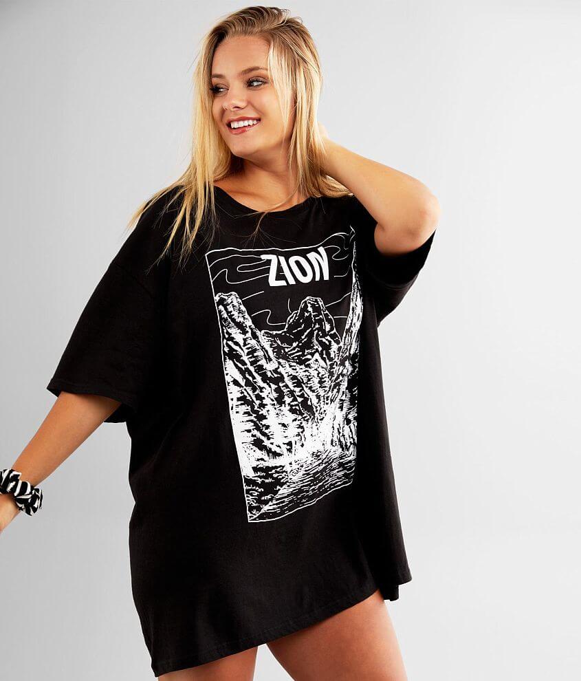 Zion Park Oversized T-Shirt - One Size - Women's T-Shirts in Black