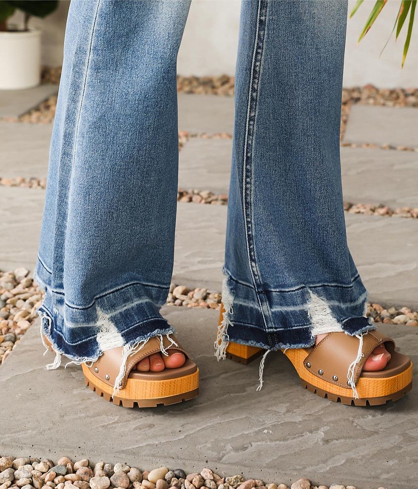 Elliott High Rise Flare Stretch Jean