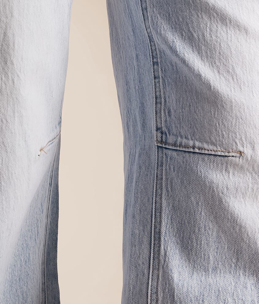 Loose Low Rise Stretch Jean