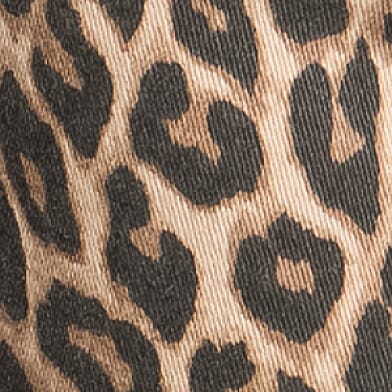 Ultra High Rise Leopard Stretch Short thumbnail 7