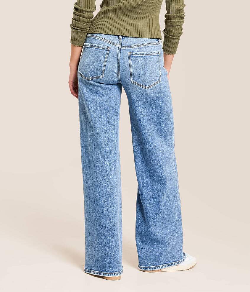V-Front Wide Leg Stretch Jean