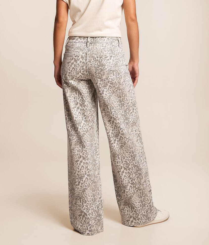 Rylee Wide Leg Leopard Print Jean