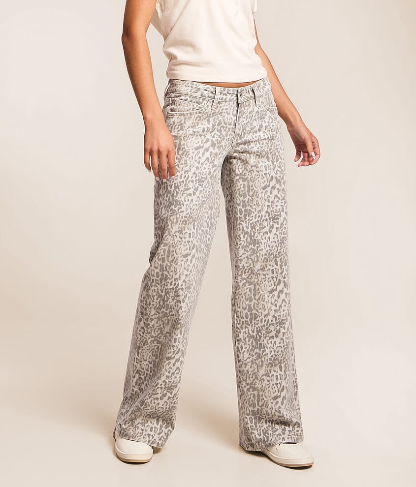 Rylee Wide Leg Leopard Print Jean