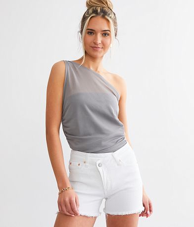 Willow & Root The Mid-Rise Stretch Short front view