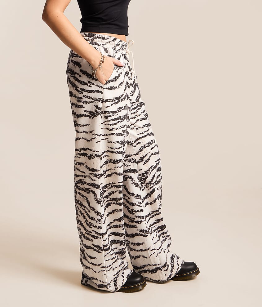 Zebra Wide Leg Sweatpant - thumbnail 3