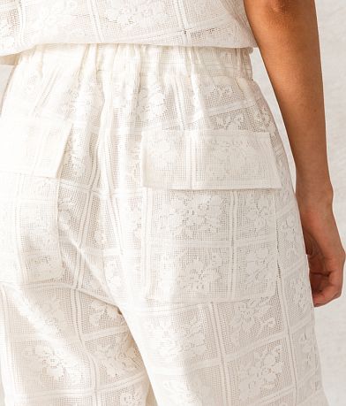 33 Coastal Lace Cargo Pant BACK_POCKET