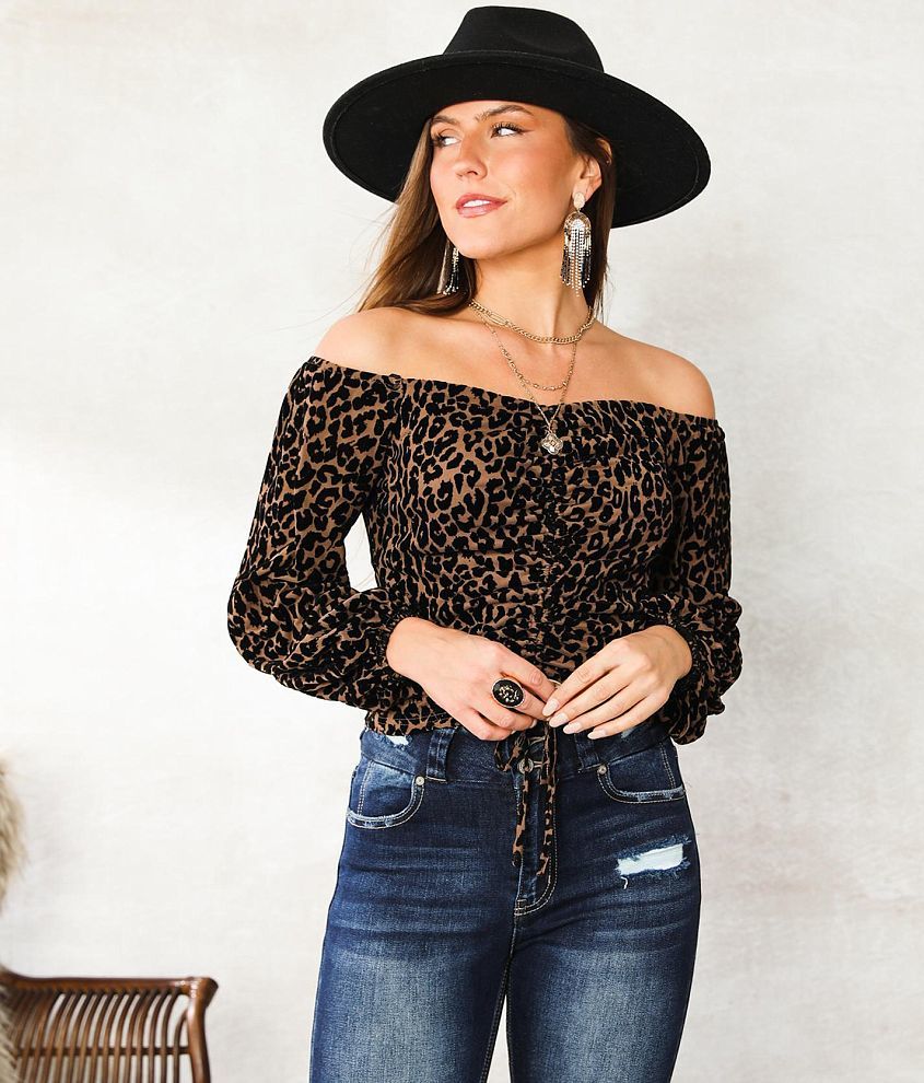 Cinched off discount the shoulder top