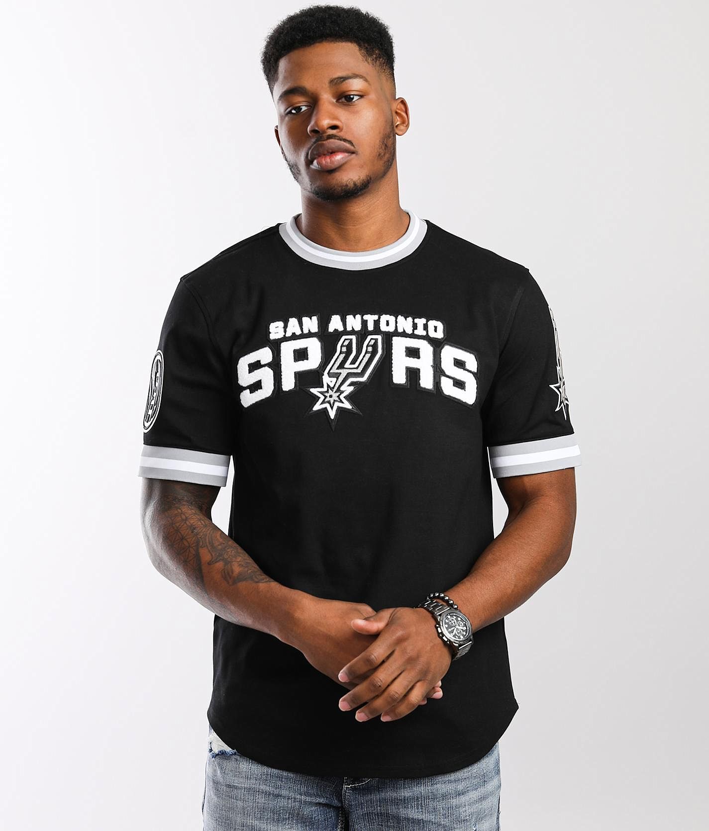  San Antonio Spurs Primary Logo Black T-Shirt : Sports & Outdoors
