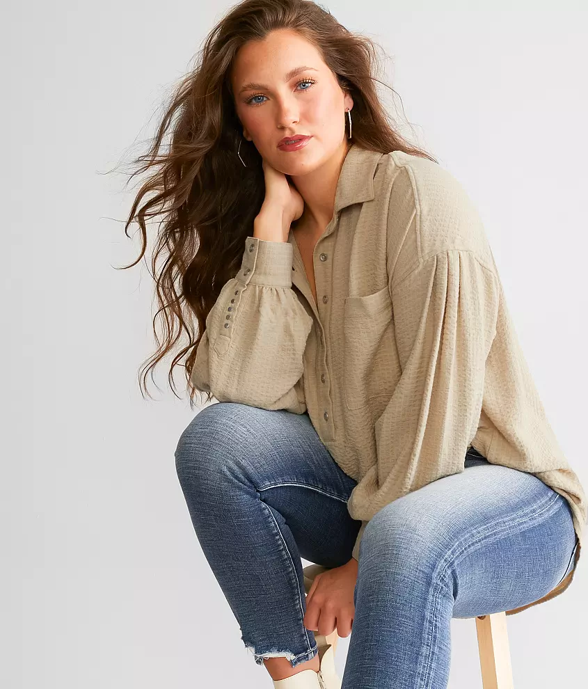 BKE Peasant Tunic Henley Women's Shirts/Blouses in Cement Buckle