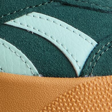 Collegiate Green Gum