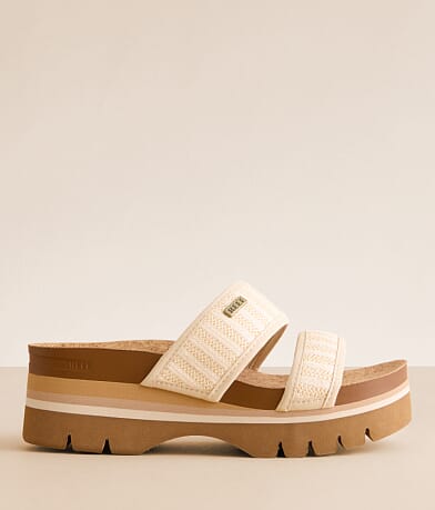 Reef Cushion Vista Higher Sandal front view