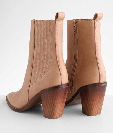 DV by Dolce Vita Adams Ankle Boot misc detail 2 view