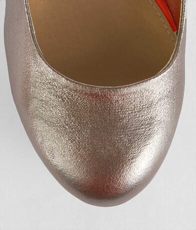 R2 Larisa Shoe MISC_DETAIL_3