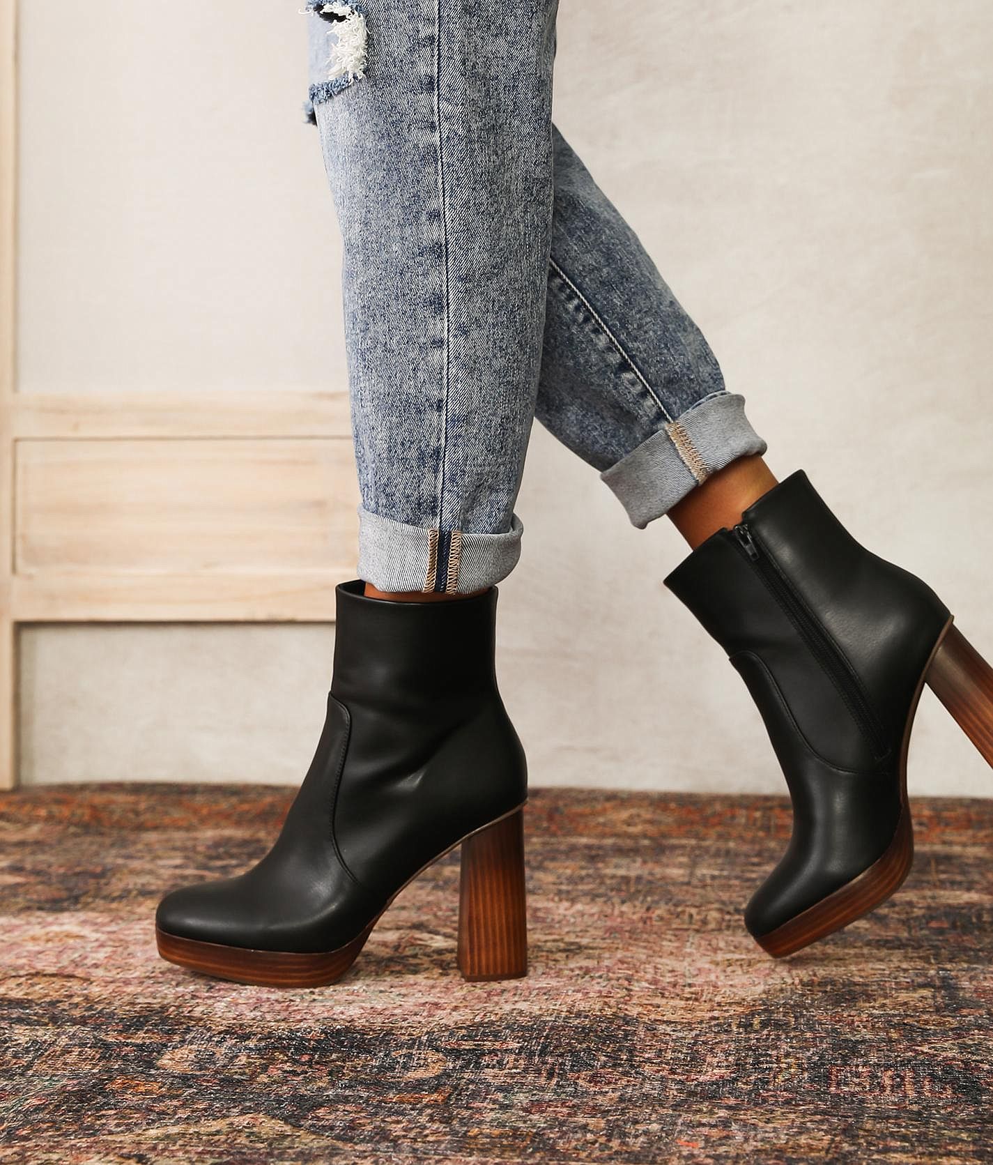 Dolce vita deedee hot sale ankle boot