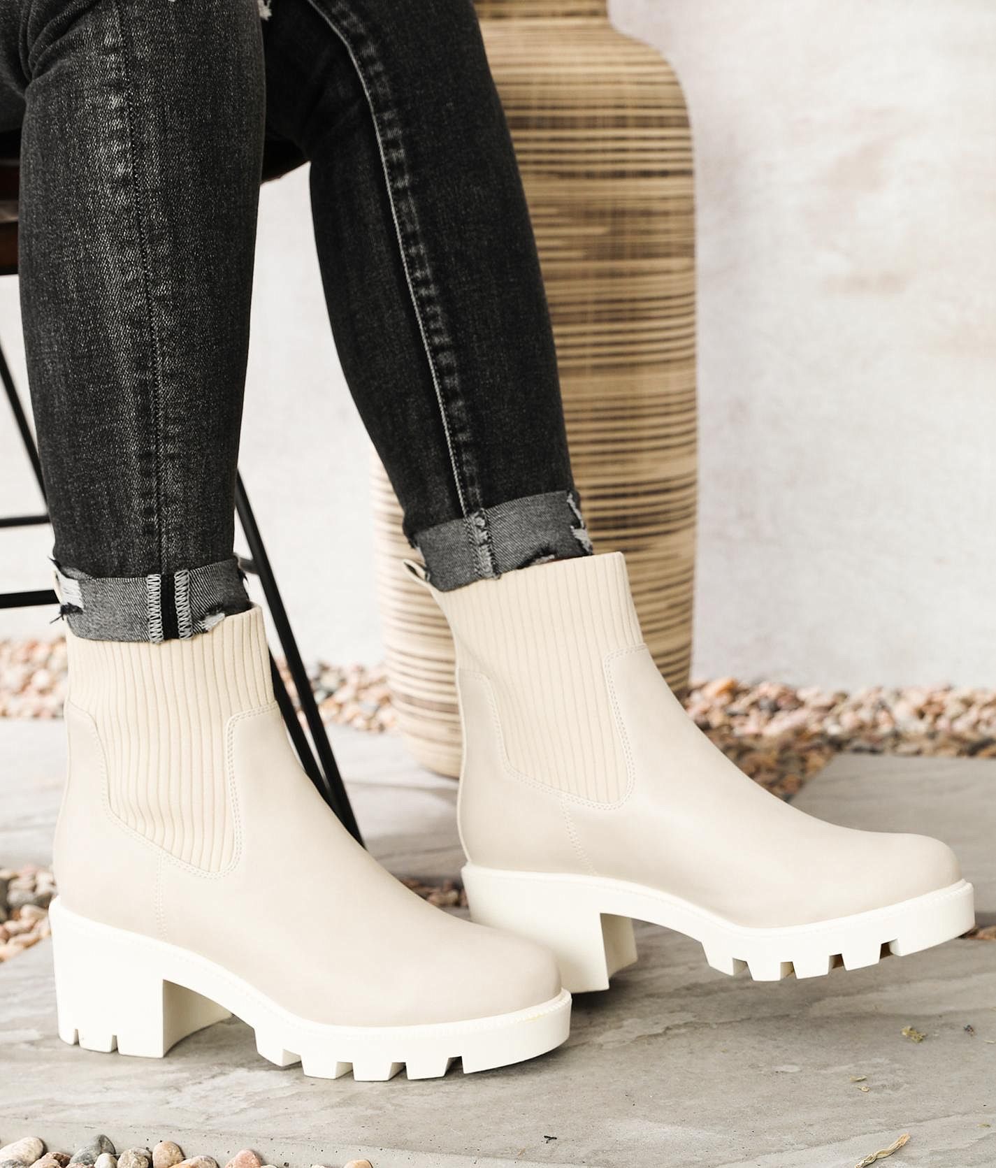 chelsea lug boot