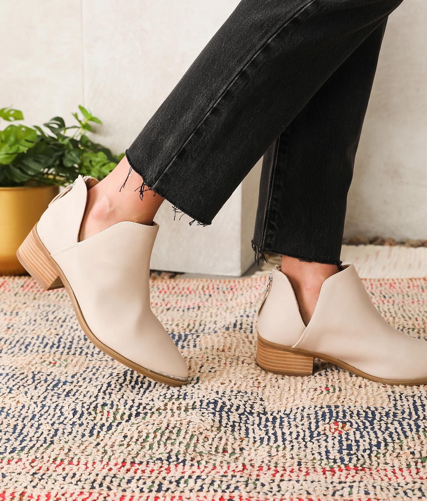 Dolce vita 2025 shoes booties