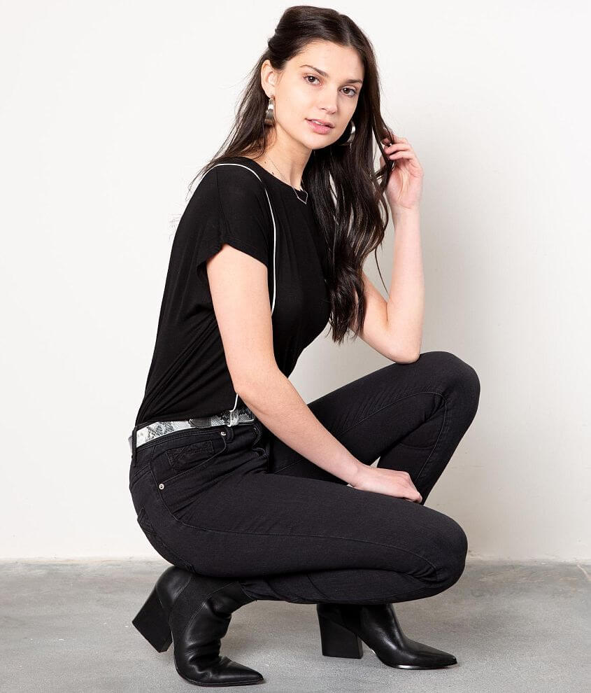 Buckle Black Piped Top front view