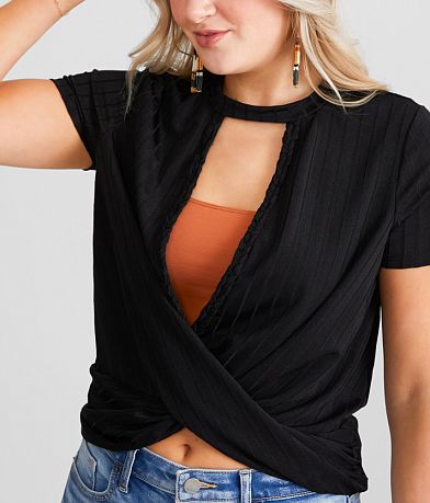 red by BKE Front Twisted Top MISC_DETAIL_1