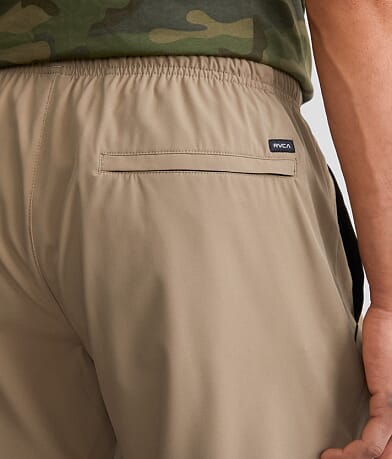 RVCA Yogger Active Stretch Short BACK_POCKET