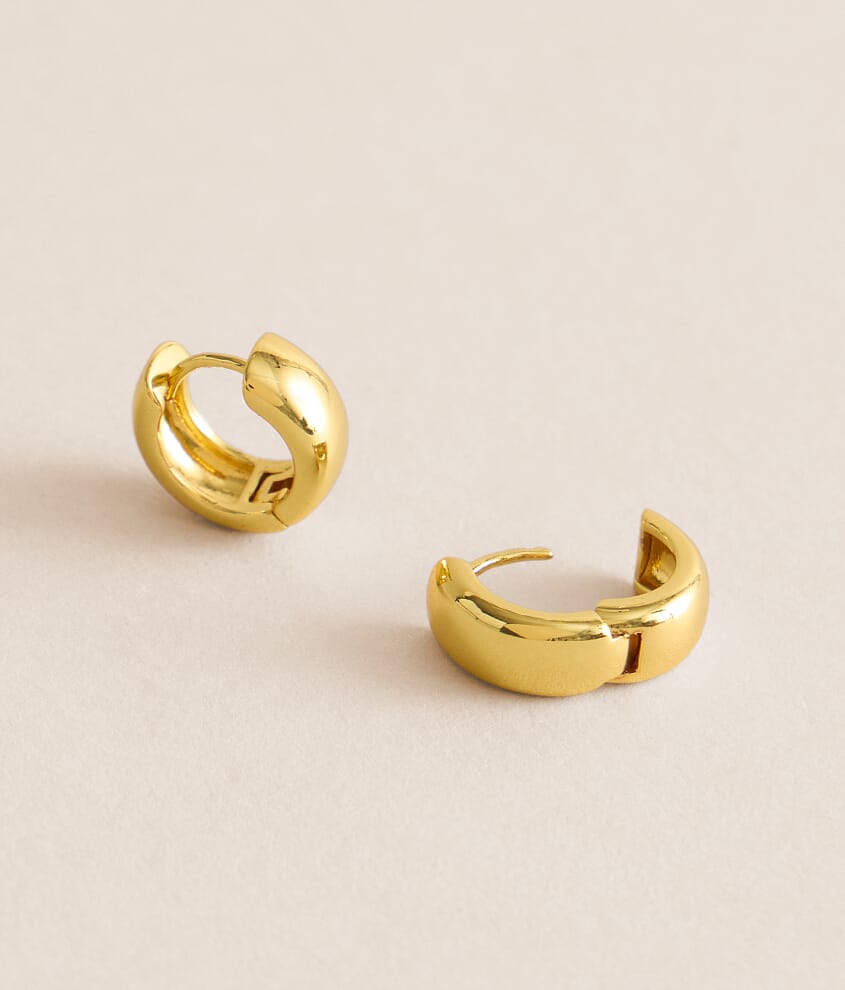 Riley Huggie Earring