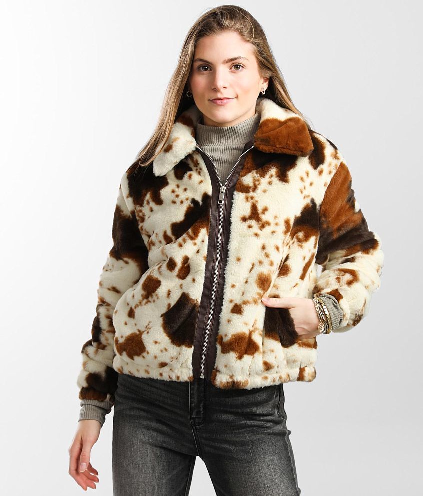 Coffee shop 2025 faux fur jacket